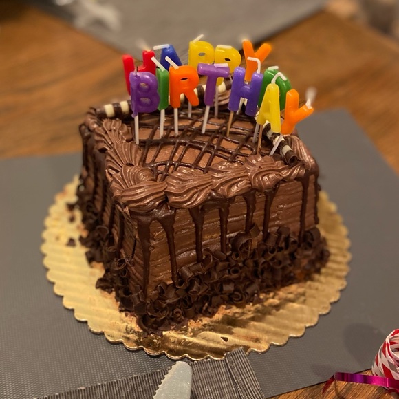 Meet your Posher, Emmalie - Picture 1 of 4